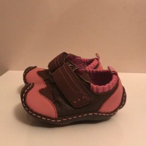 Umi Puggle leather baby shoes.NEW